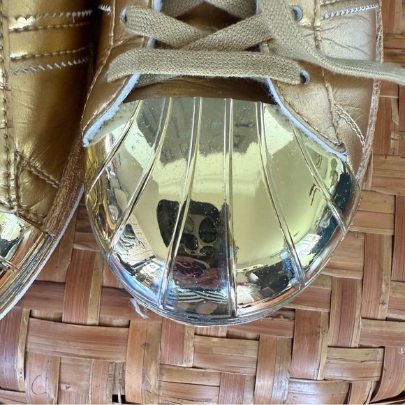 ADIDAS ORIGINALS SUPERSTAR 80S METAL "GOLD"
GOLD MET./GOLDMET./OFFWHITE Size 6.5 - Picture 12 of 15